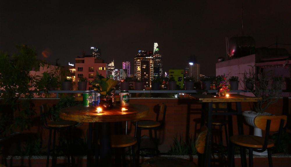 Valentine Hotel Saigon - Bui Vien Street Cidade de Ho Chi Minh Exterior foto