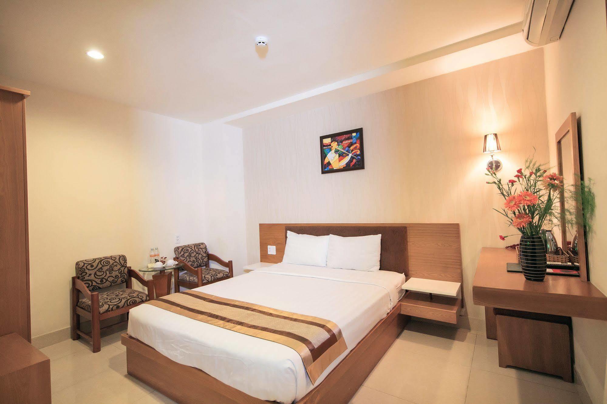 Valentine Hotel Saigon - Bui Vien Street Cidade de Ho Chi Minh Exterior foto