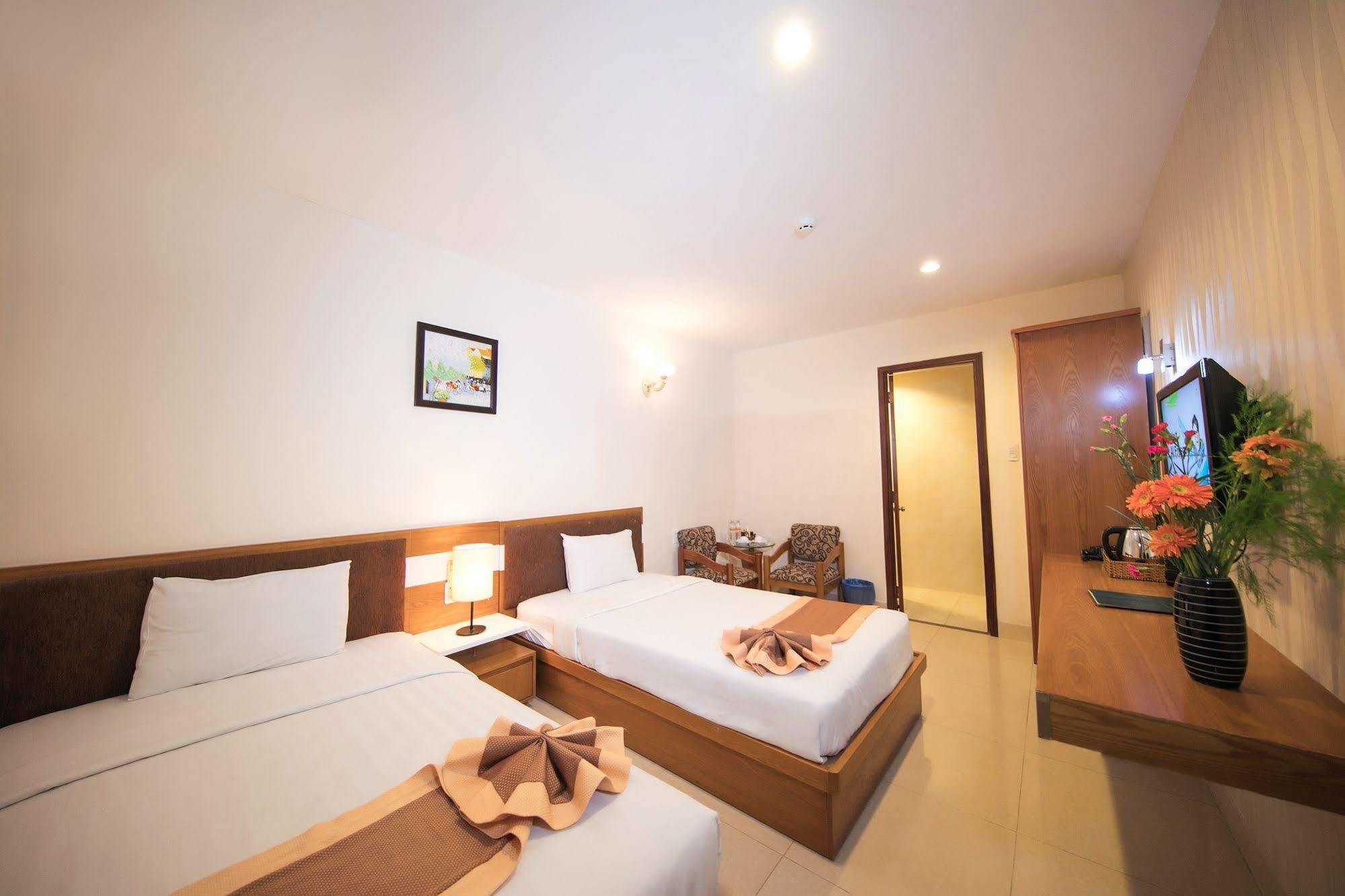 Valentine Hotel Saigon - Bui Vien Street Cidade de Ho Chi Minh Exterior foto